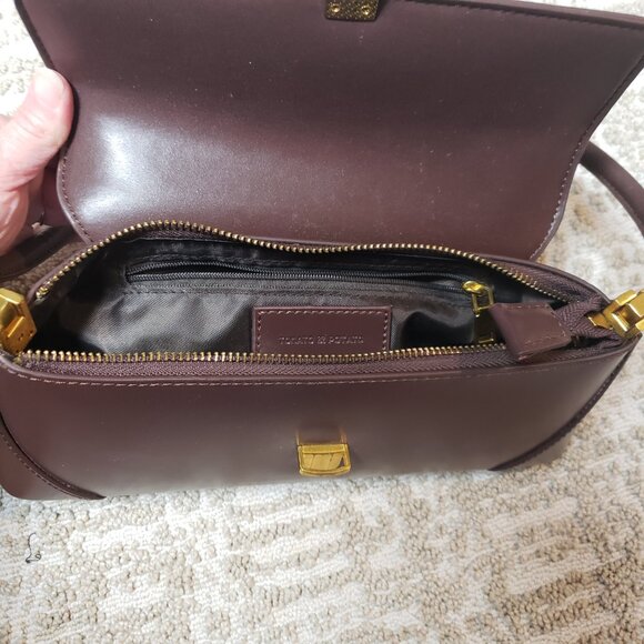 Tomato Potato Baguette Style Shoulder Handbag Brown with Gold Accents 11"x5"x4" - Picture 11 of 14